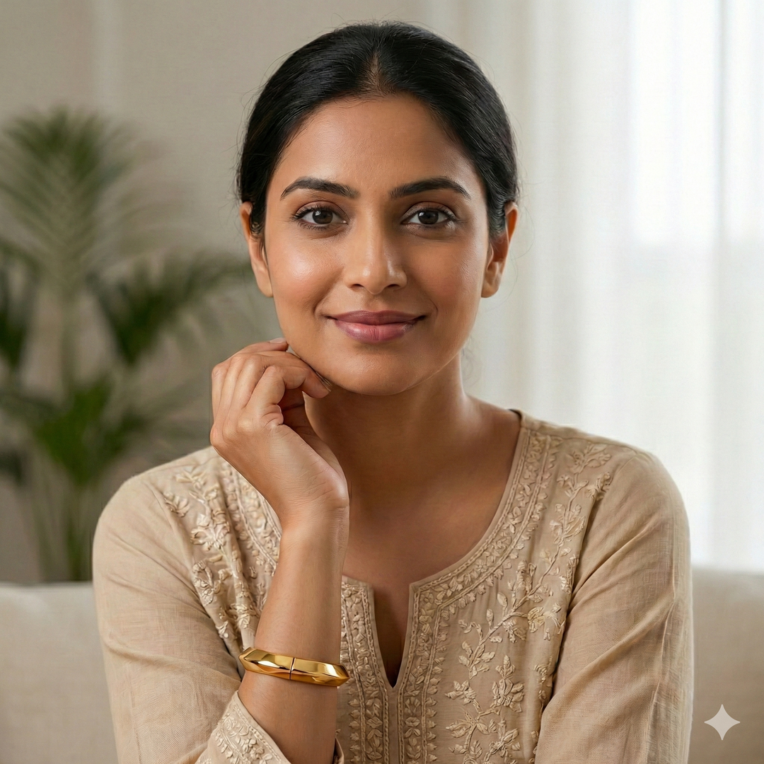 Lustra Crown Bangles